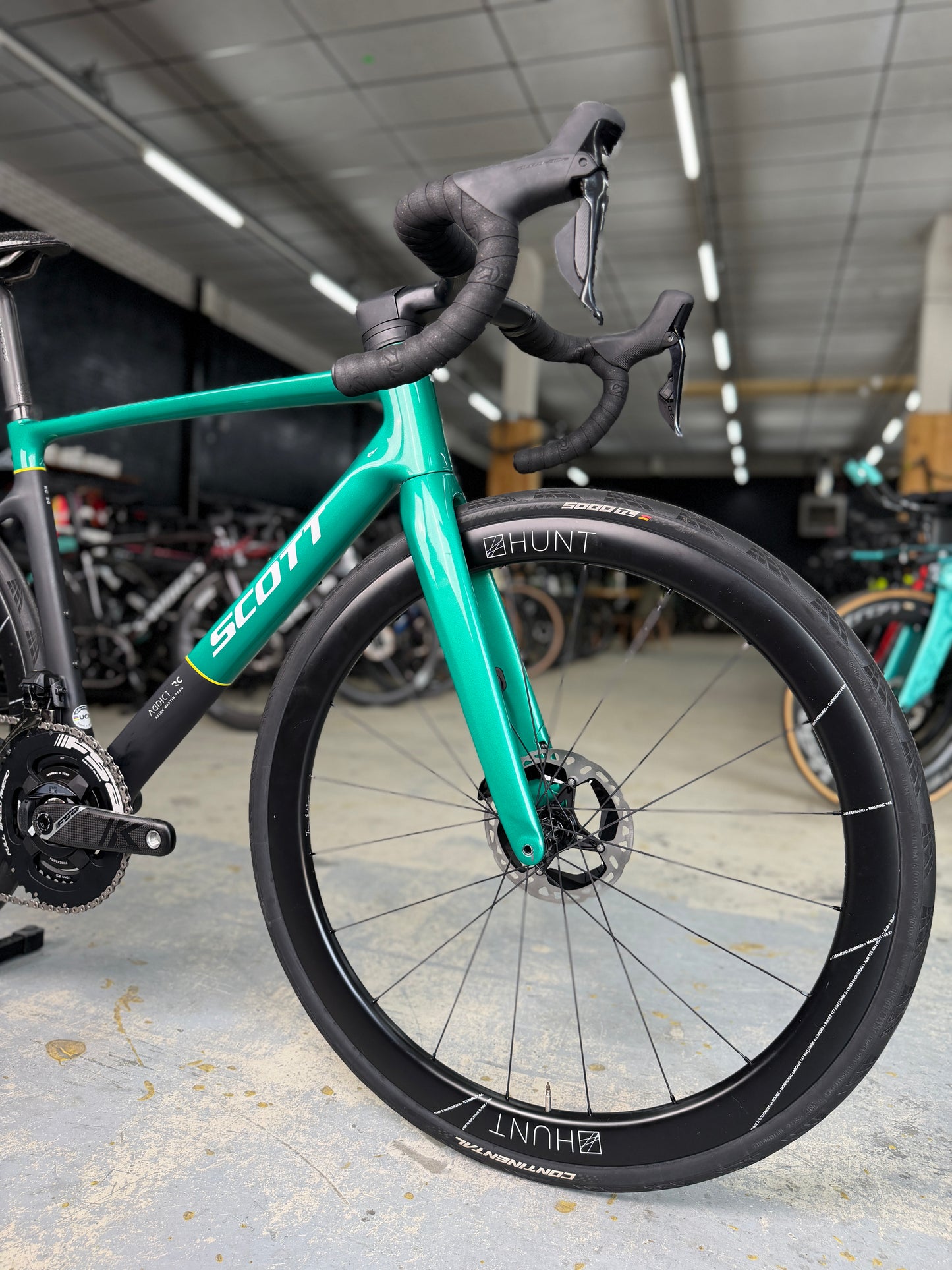 Scott Addict RC Di2 Aston Martin Carbon Racefiets