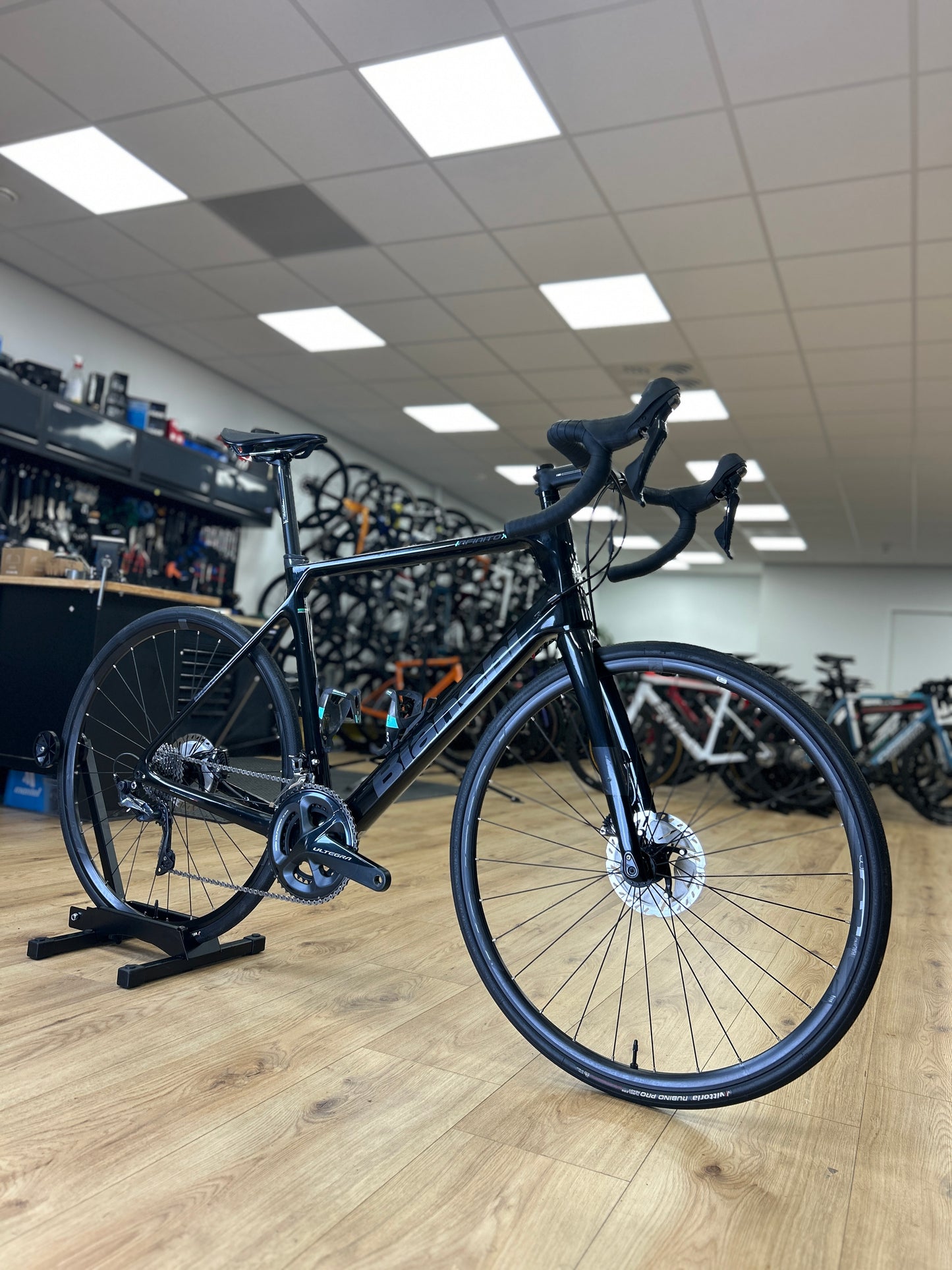 Bianchi's Infinito XE Carbon Racefiets