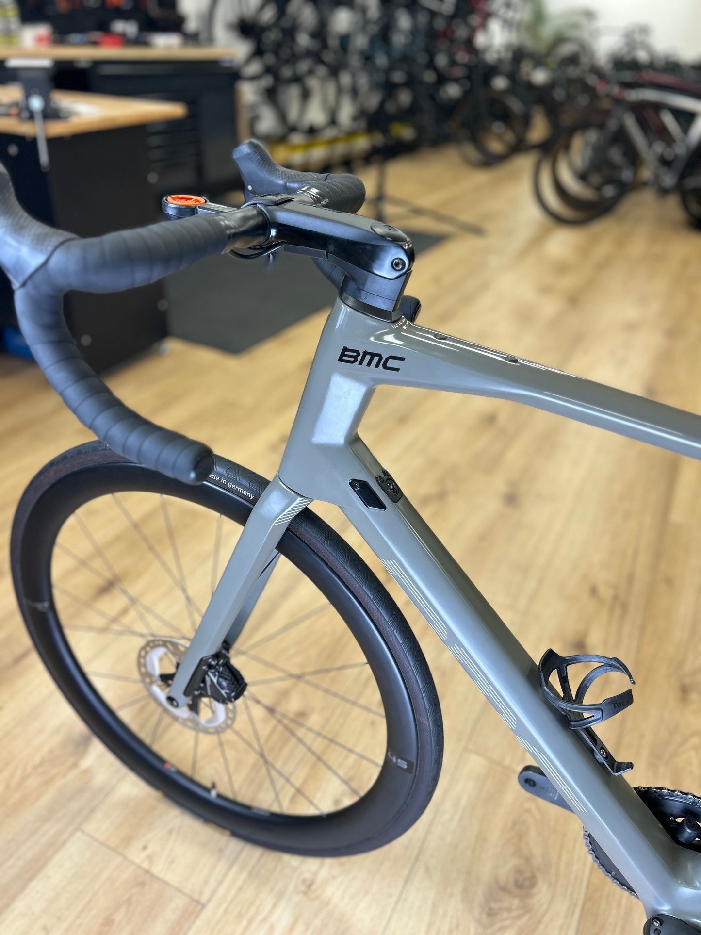 BMC Roadmachine 01 ONE Carbon Racefiets