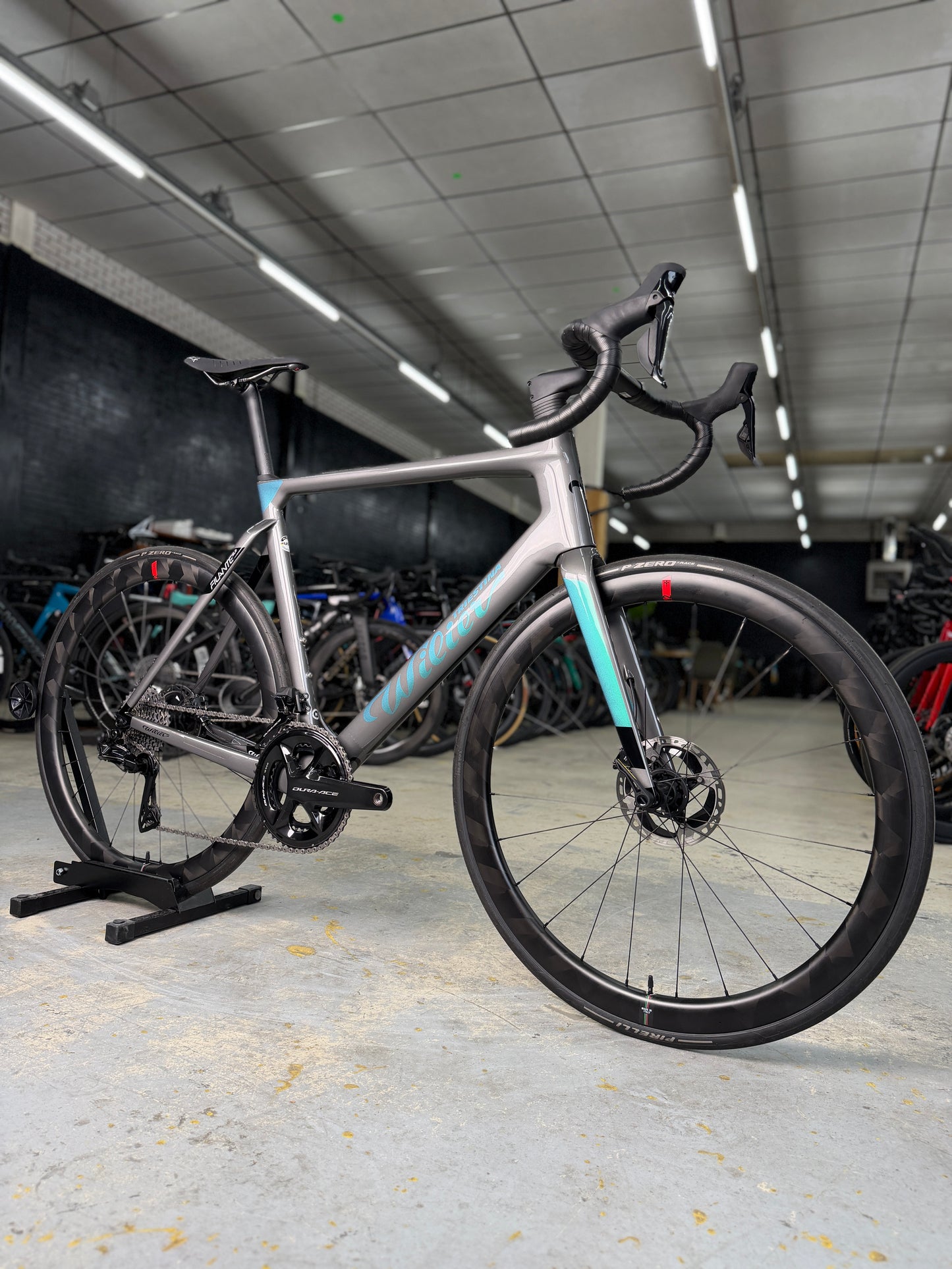 1000km Wilier Filante SLR Dura Ace Di2 Carbon Racefiets