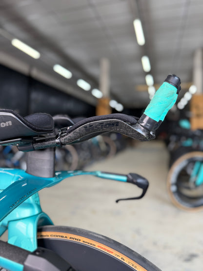 Bianchi Aquila RC Disc Di2 Carbon TT