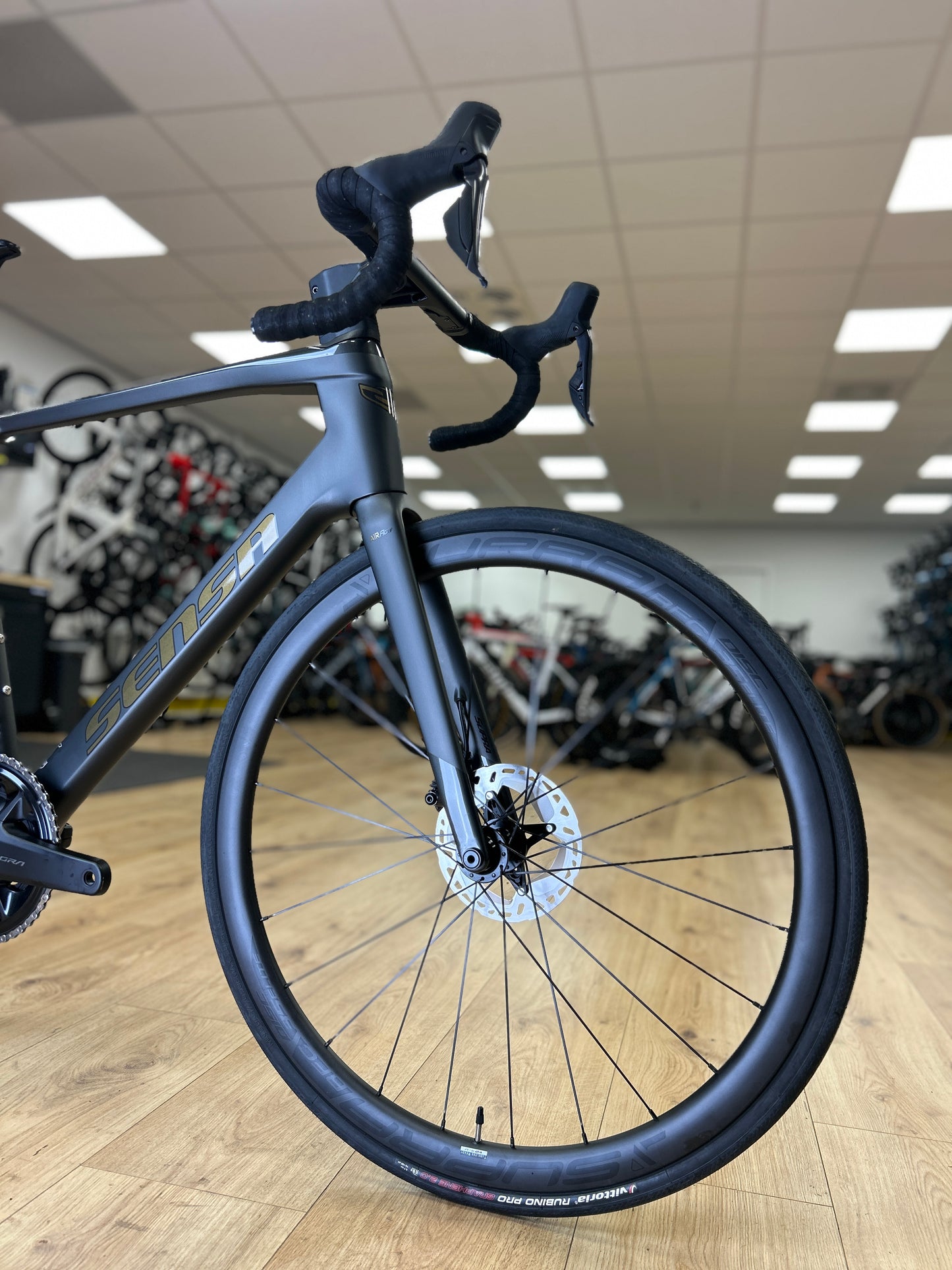 0km Showroom Model Sensa Giulia GF Di2 Carbon Racefiets
