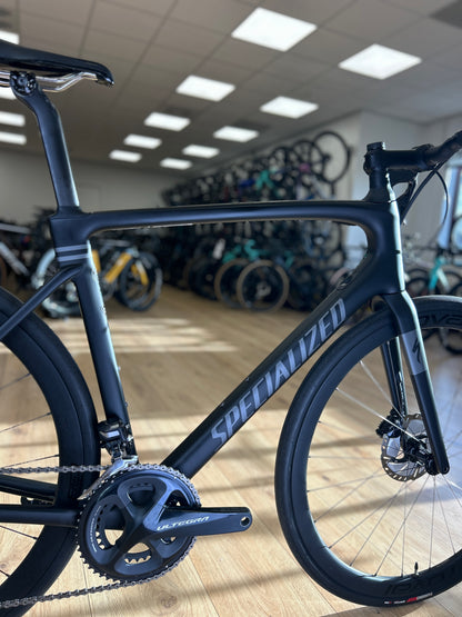 Specialized Roubaix Expert Di2 Carbon Road Bike