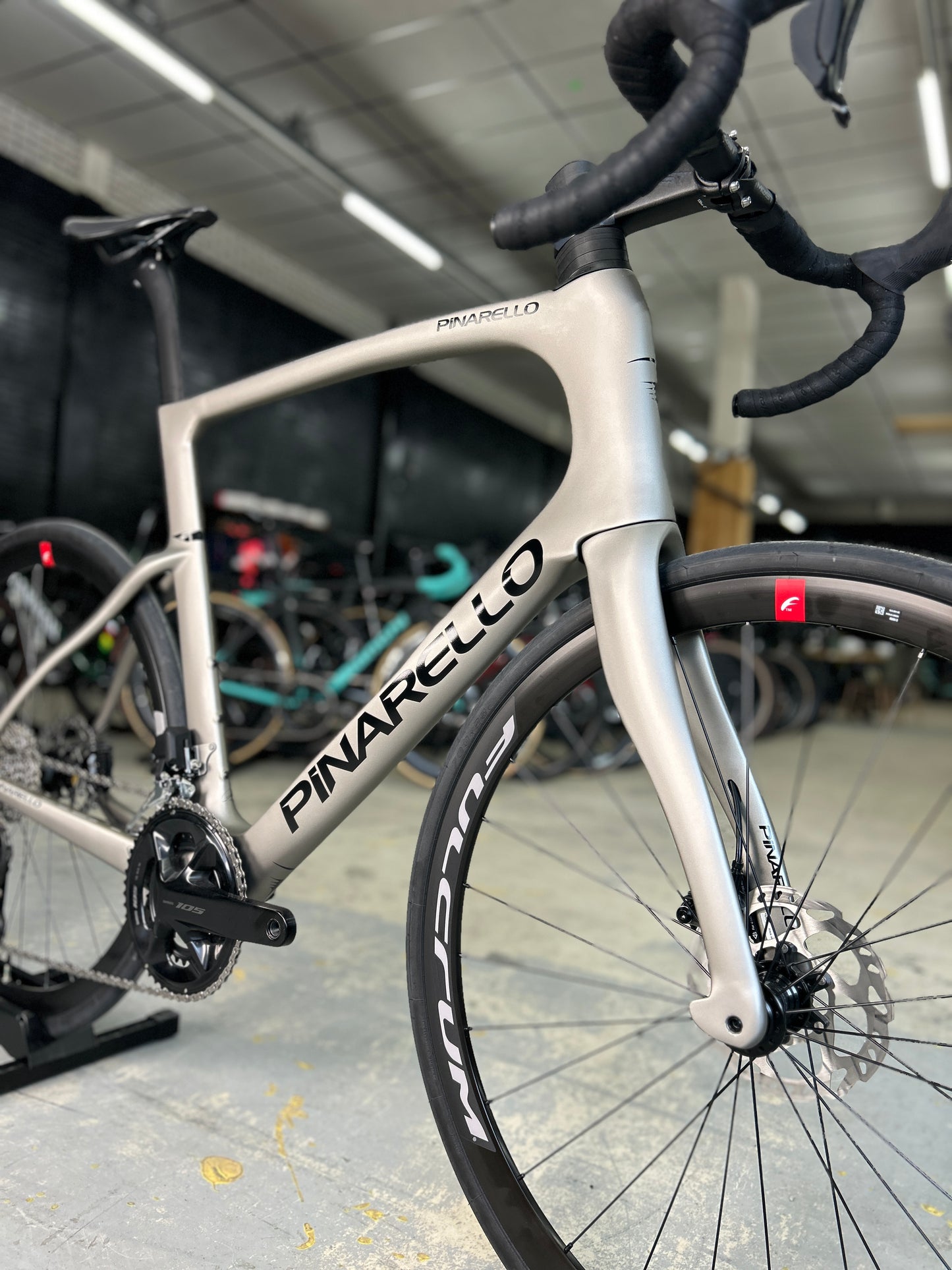 NIEUW Pinarello F5 Di2 Carbon Racefiets