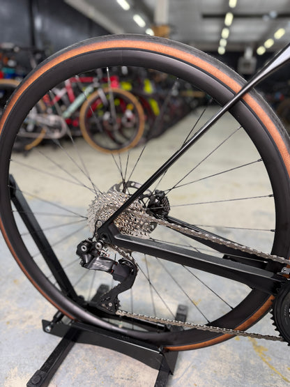 NIEUW BMC Roadmachine Five Di2 Carbon Racefiets