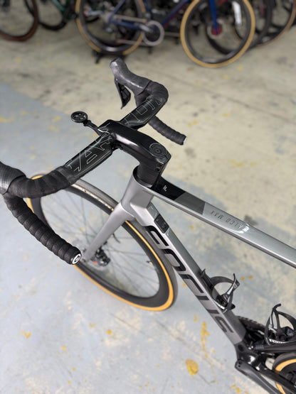 Focus Izalco Max 9.7 Di2 Carbon Racefiets