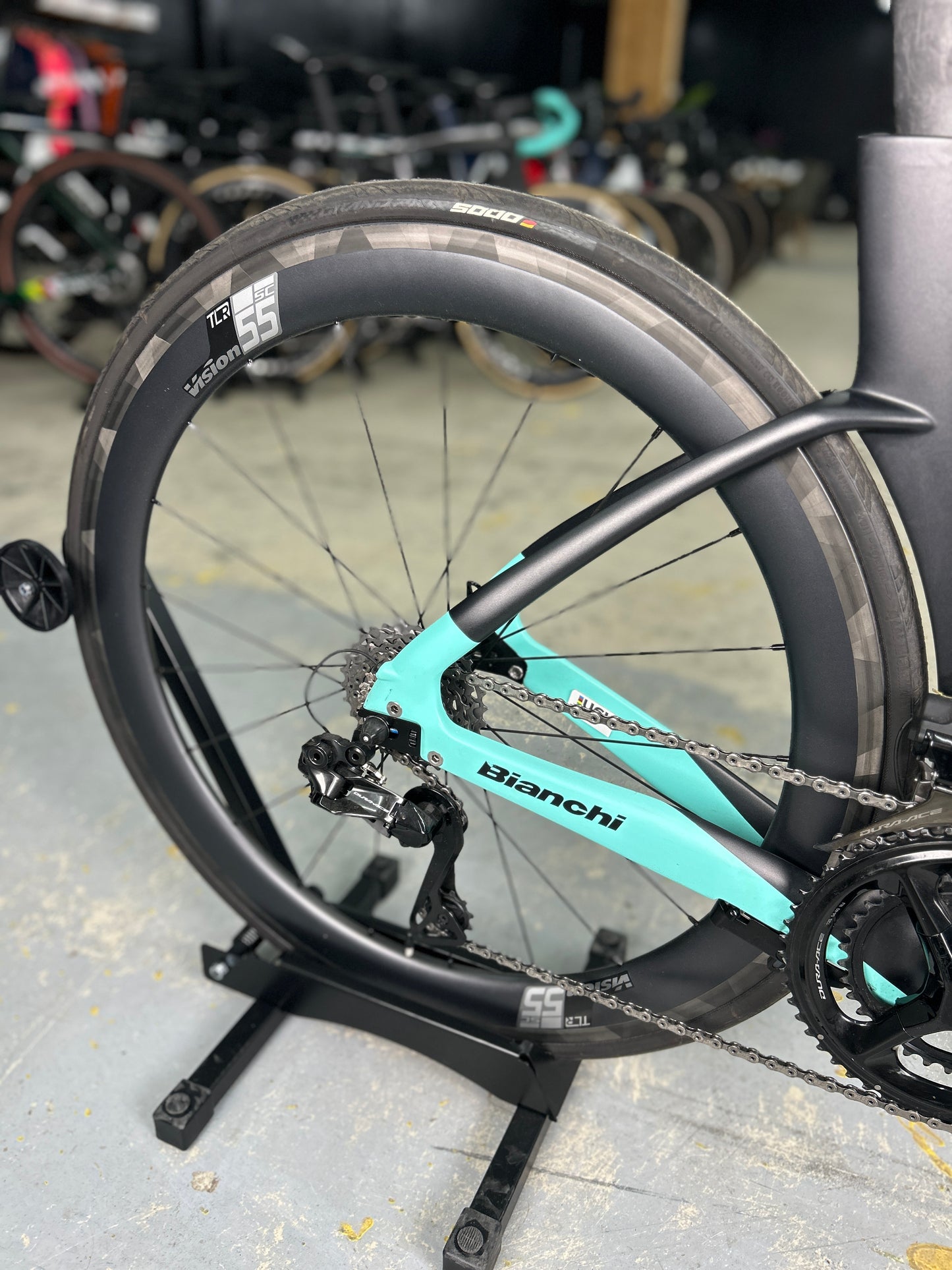 Bianchi Aquila CV Di2 Carbon Racefiets