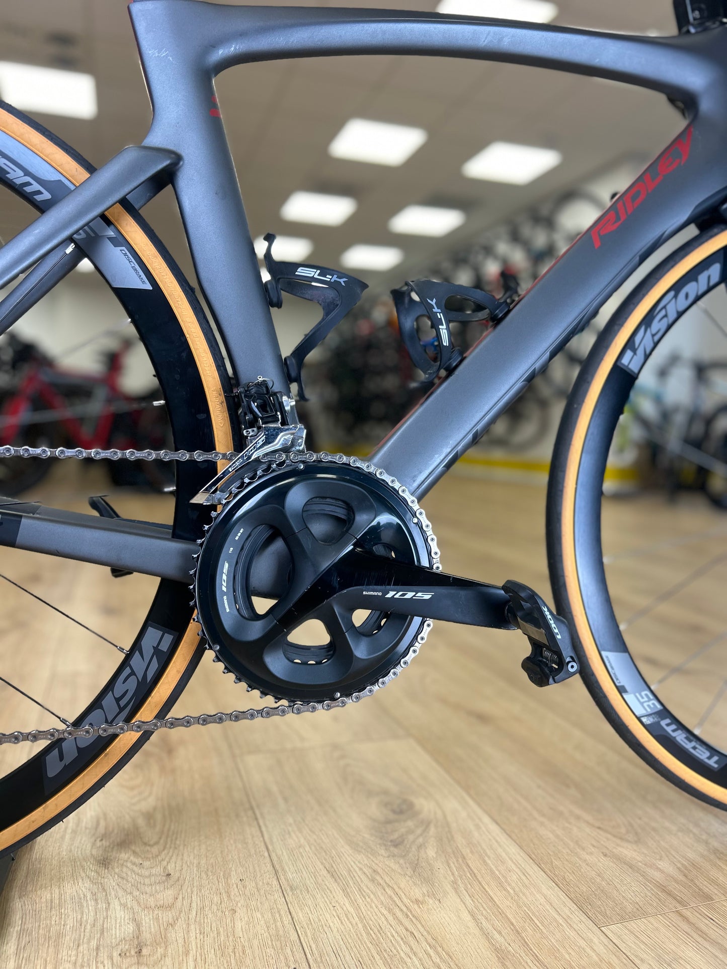 Ridley Noah Carbon 105 Disc Racefiets