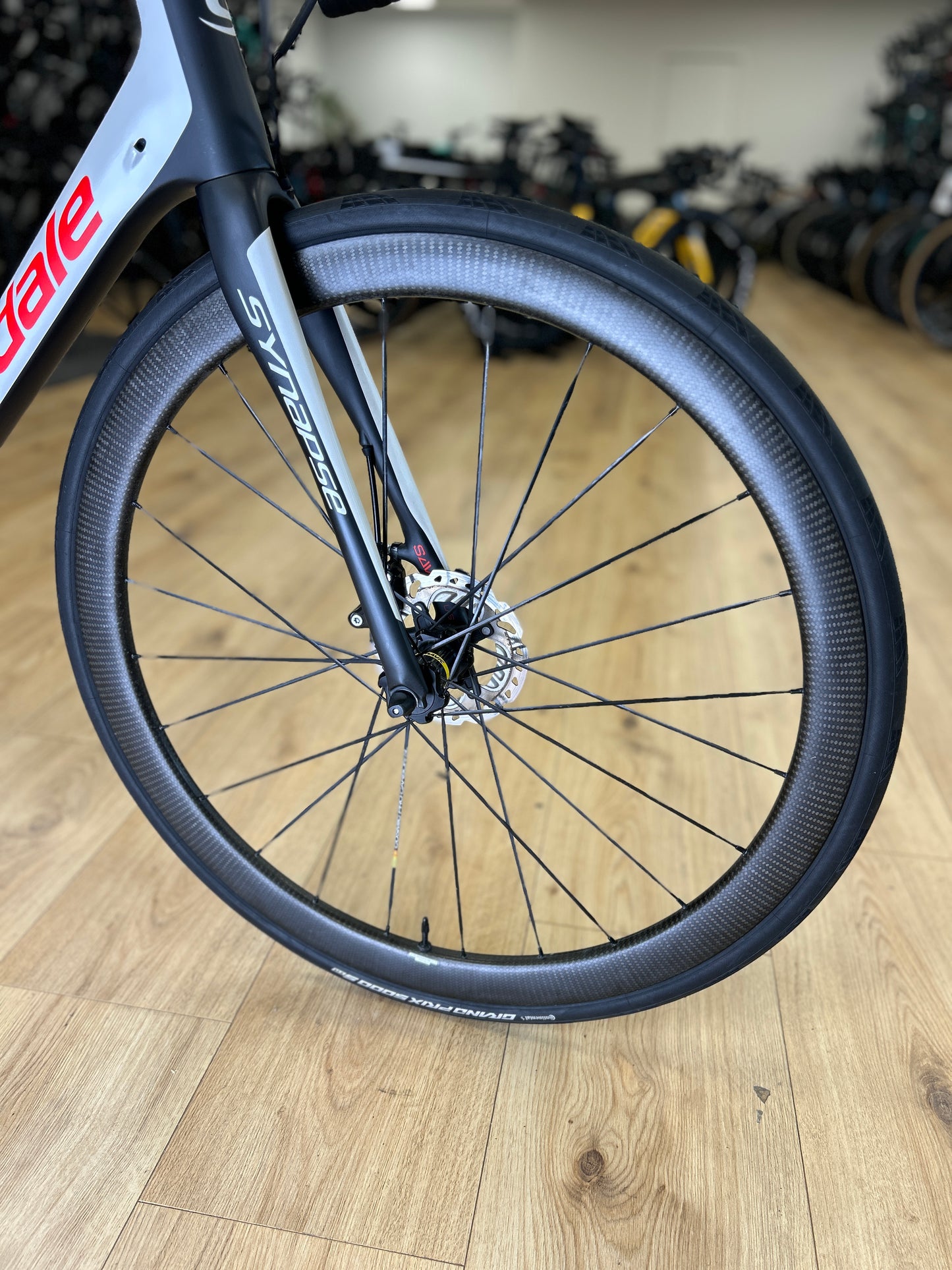Cannondale Synapse Hi-Mod Di2 Carbon Road Bike