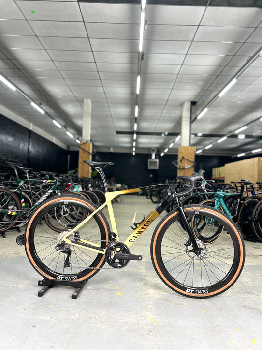 Canyon Grail CF SLX 9 Di2 Gravel Fiets