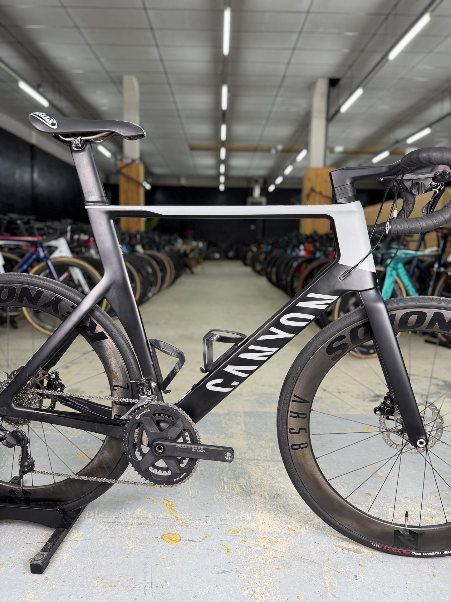Canyon Aeroad Carbon Racefiets