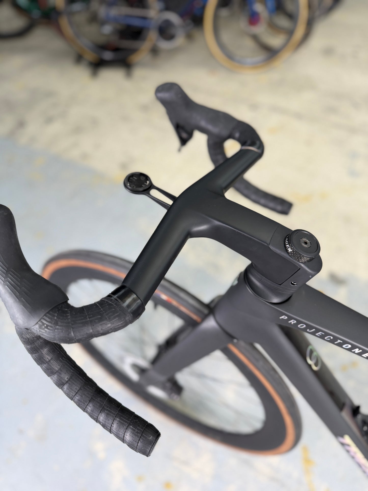 1000km Trek Madone SLR7 Di2 Carbon Racefiets