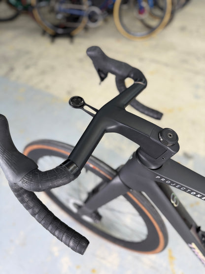 1000km Trek Madone SLR7 Di2 Carbon Racefiets