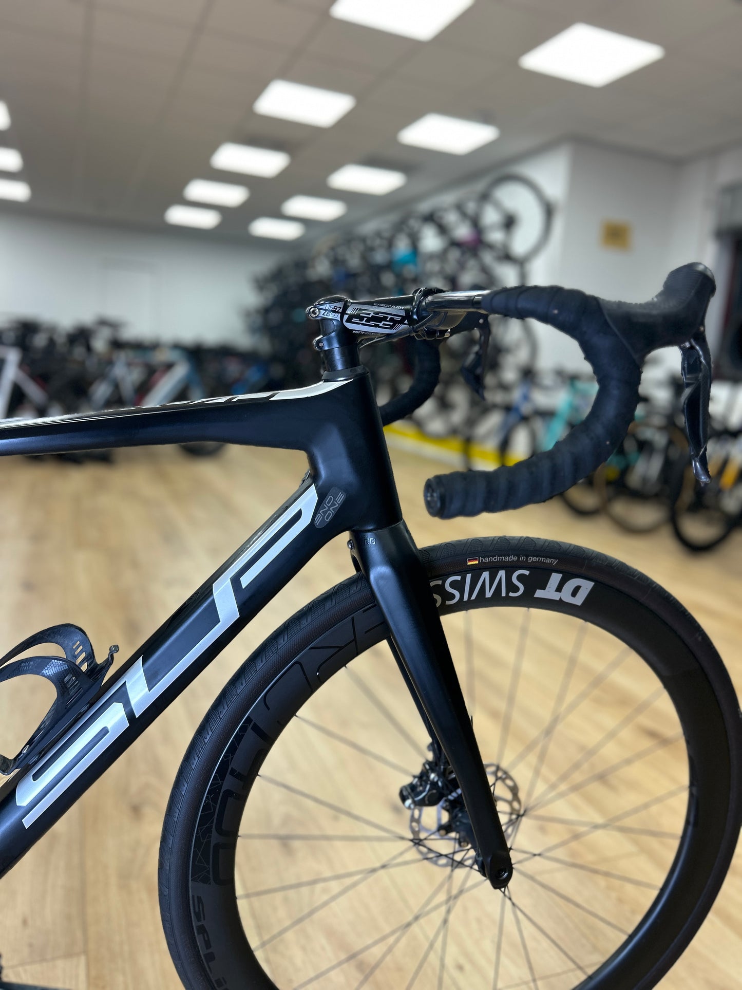 SUP X-Road Di2 Carbon Racefiets
