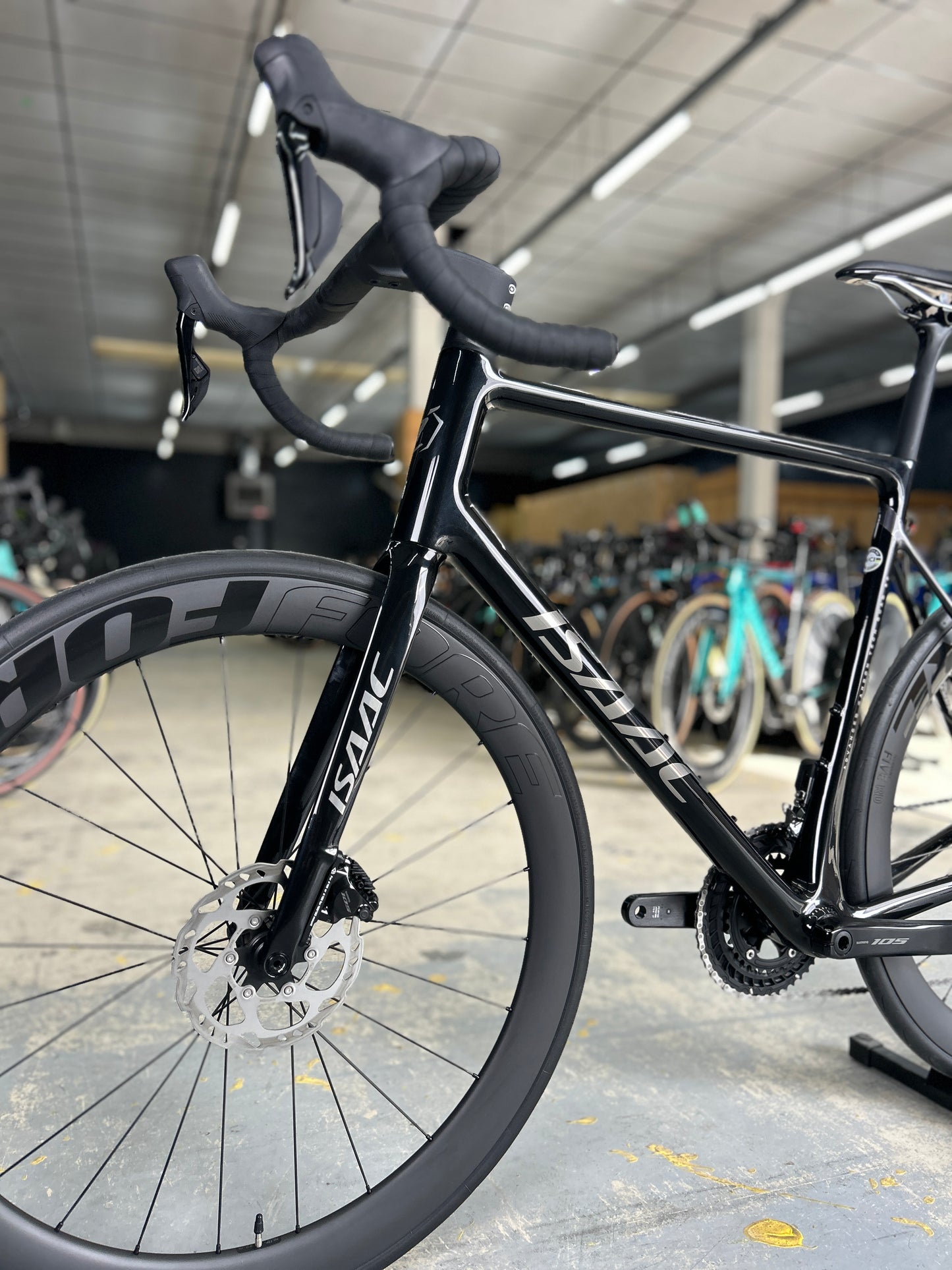 NIEUW Isaac Element Di2 Carbon Racefiets
