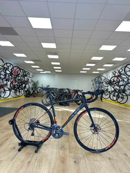 Cube Attain Carbon Racefiets