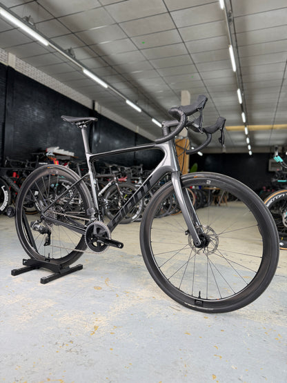 Giant Defy Advanced Pro AXS Carbon Racefiets