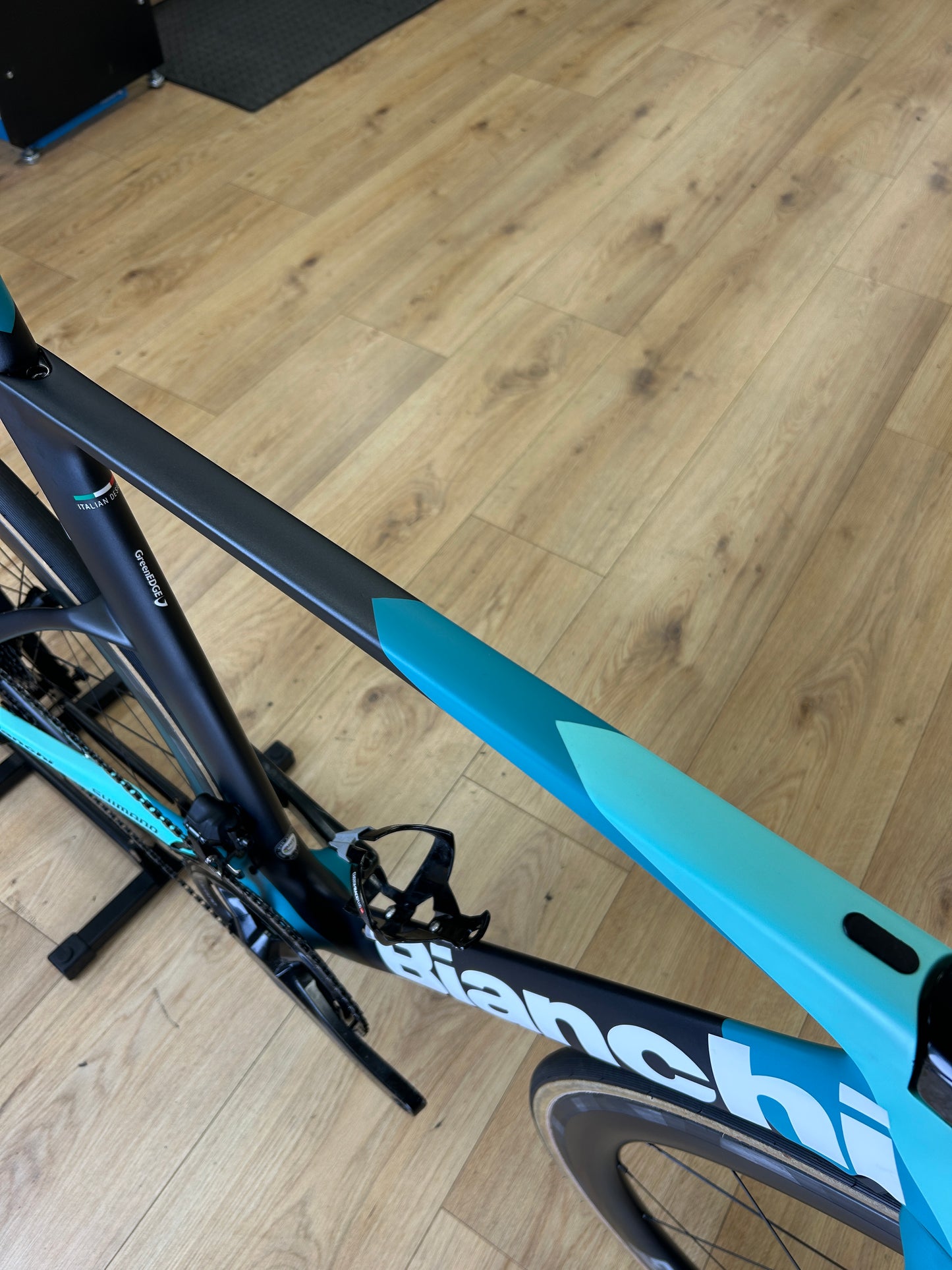 Bianchi Aquila CV Di2 Carbon Racefiets