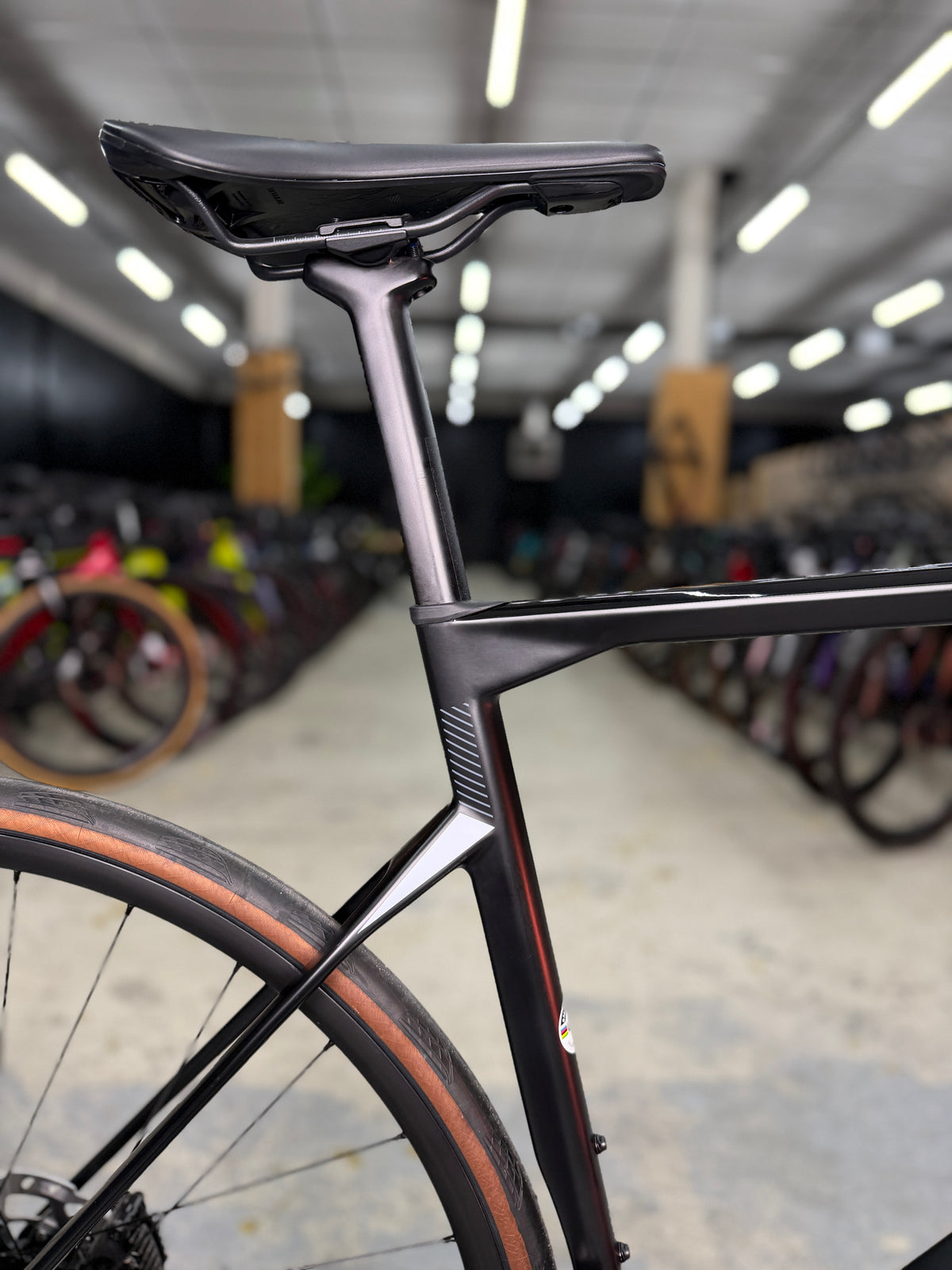 NIEUW BMC Roadmachine Five Di2 Carbon Racefiets
