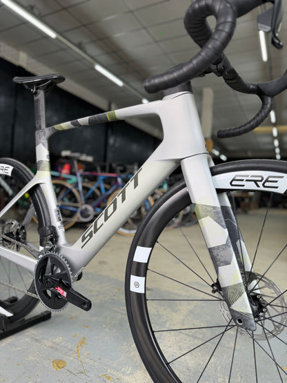 Showroom Model Scott Foil RC30 AXS Carbon Racefiets