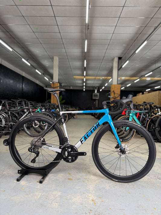 NIEUW Factor O2 Di2 Carbon Racefiets