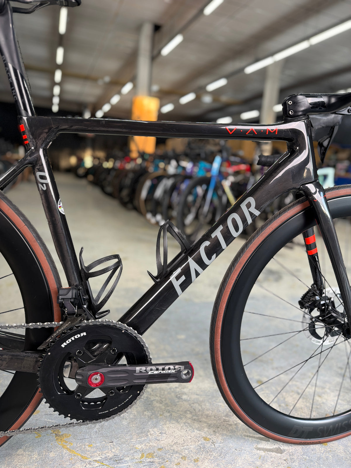 Factor O2 VAM Di2 Carbon Racefiets