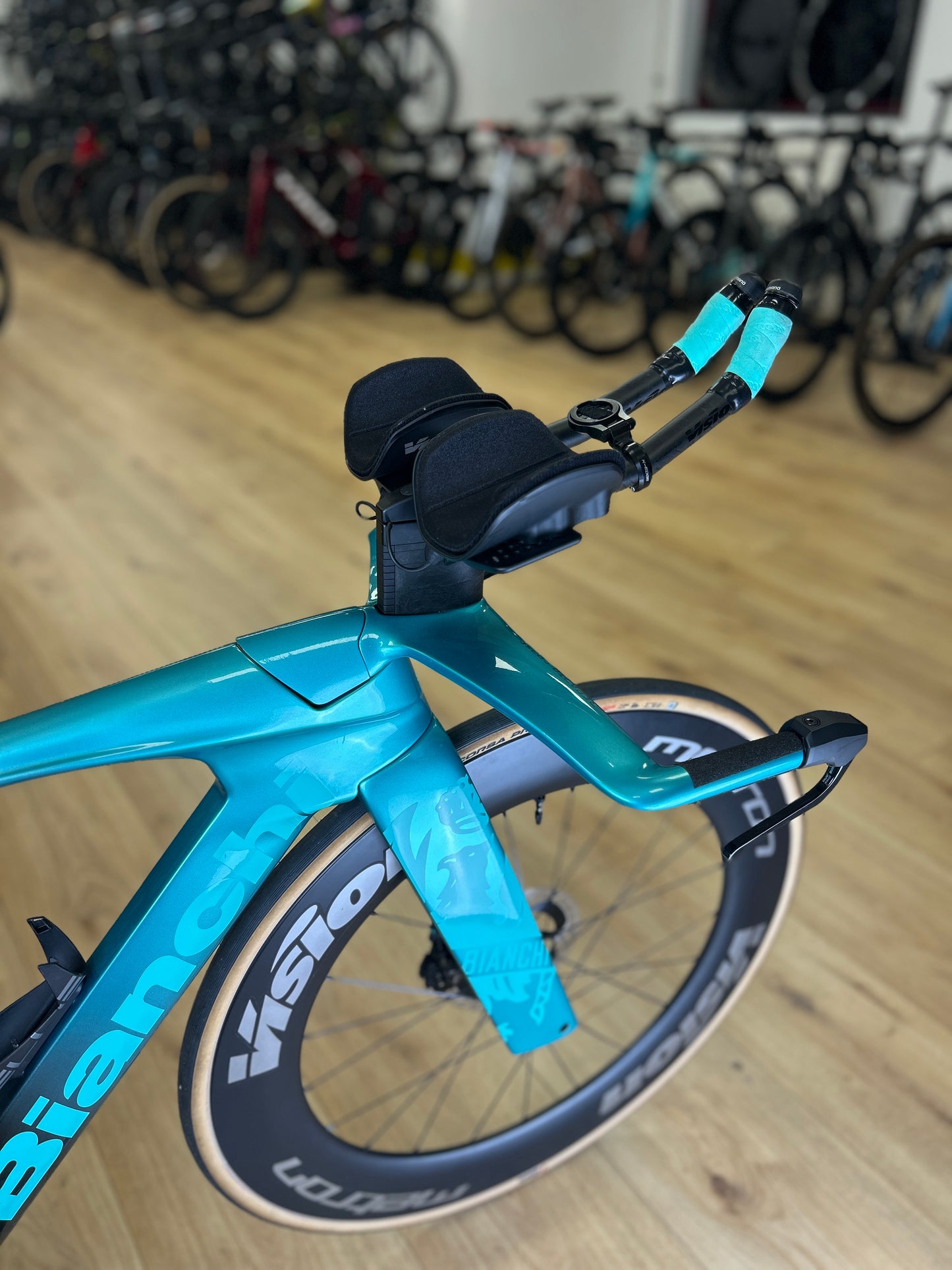 Bianchi Aquila RC Disc Di2 Carbon TT