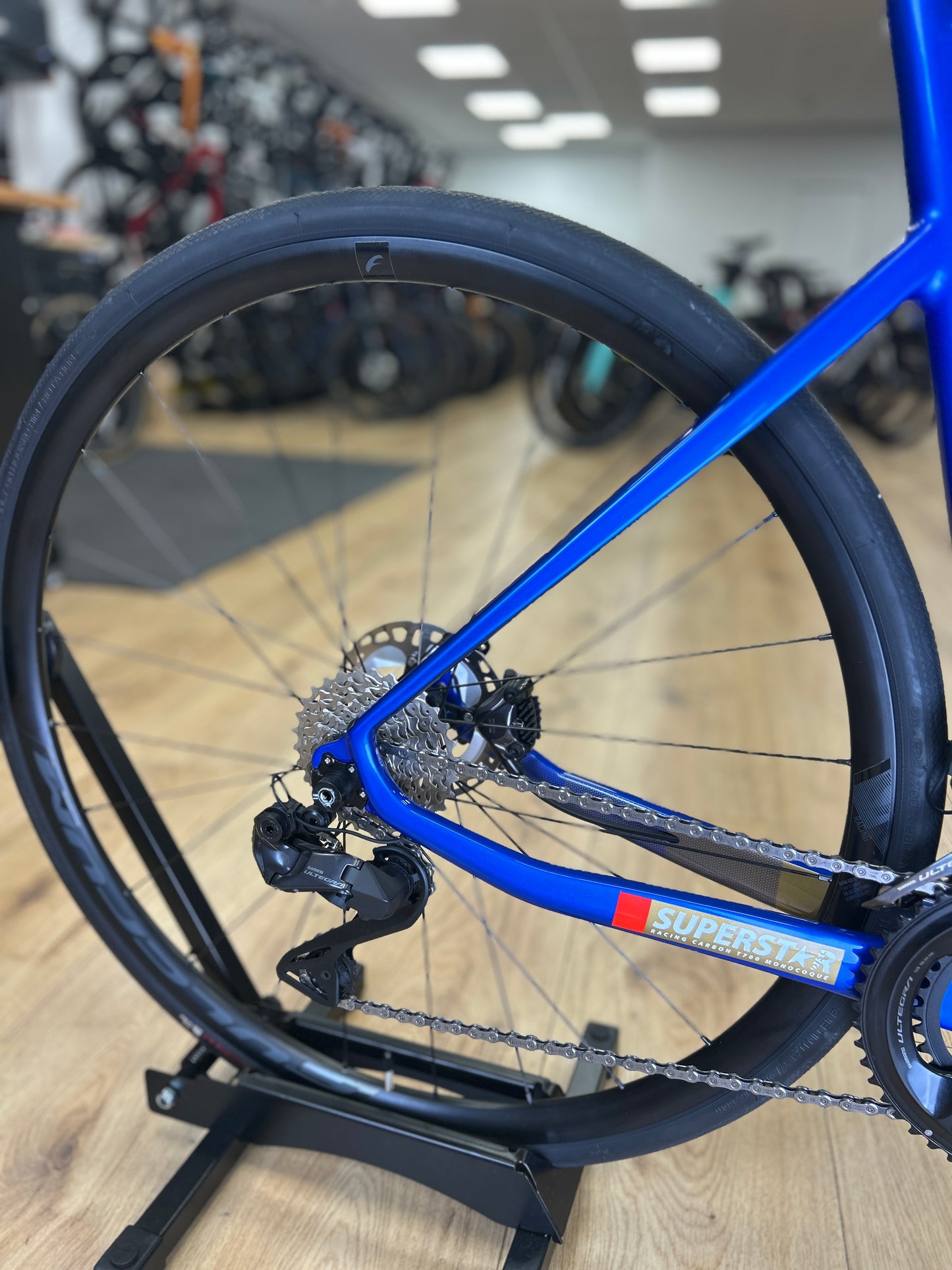 0km Showroom Model Cinelli Superstar Di2 Carbon Racefiets