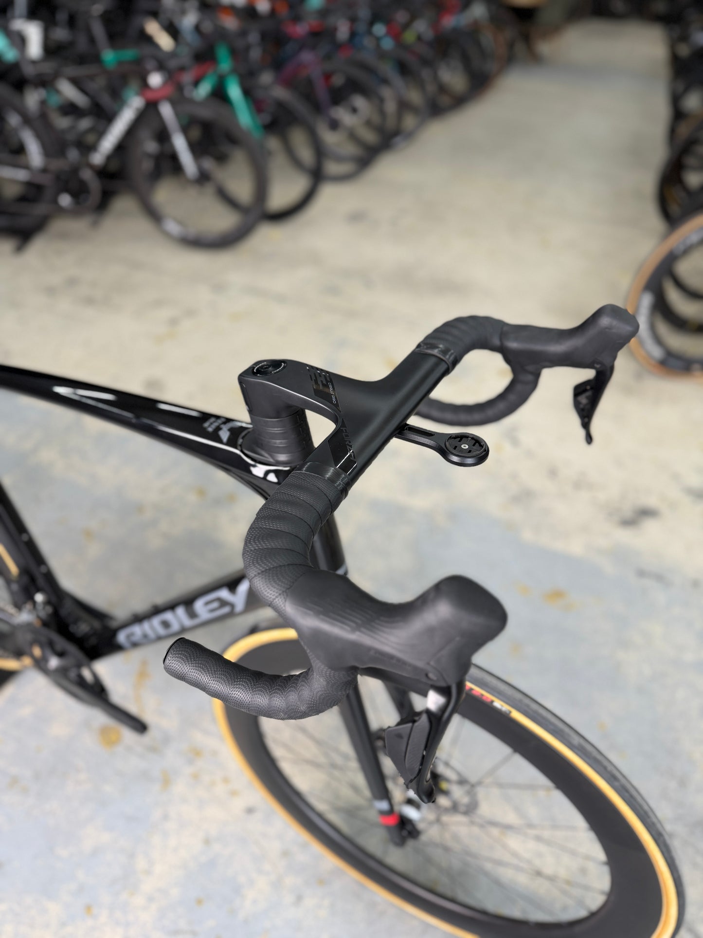 SHOWROOM Ridley Fenix SLiC Di2 Carbon Racefiets