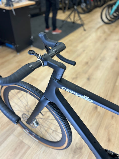 0km Showroom Model Cervelo Aspero 5 Red XPLR AXS Gravel Fiets