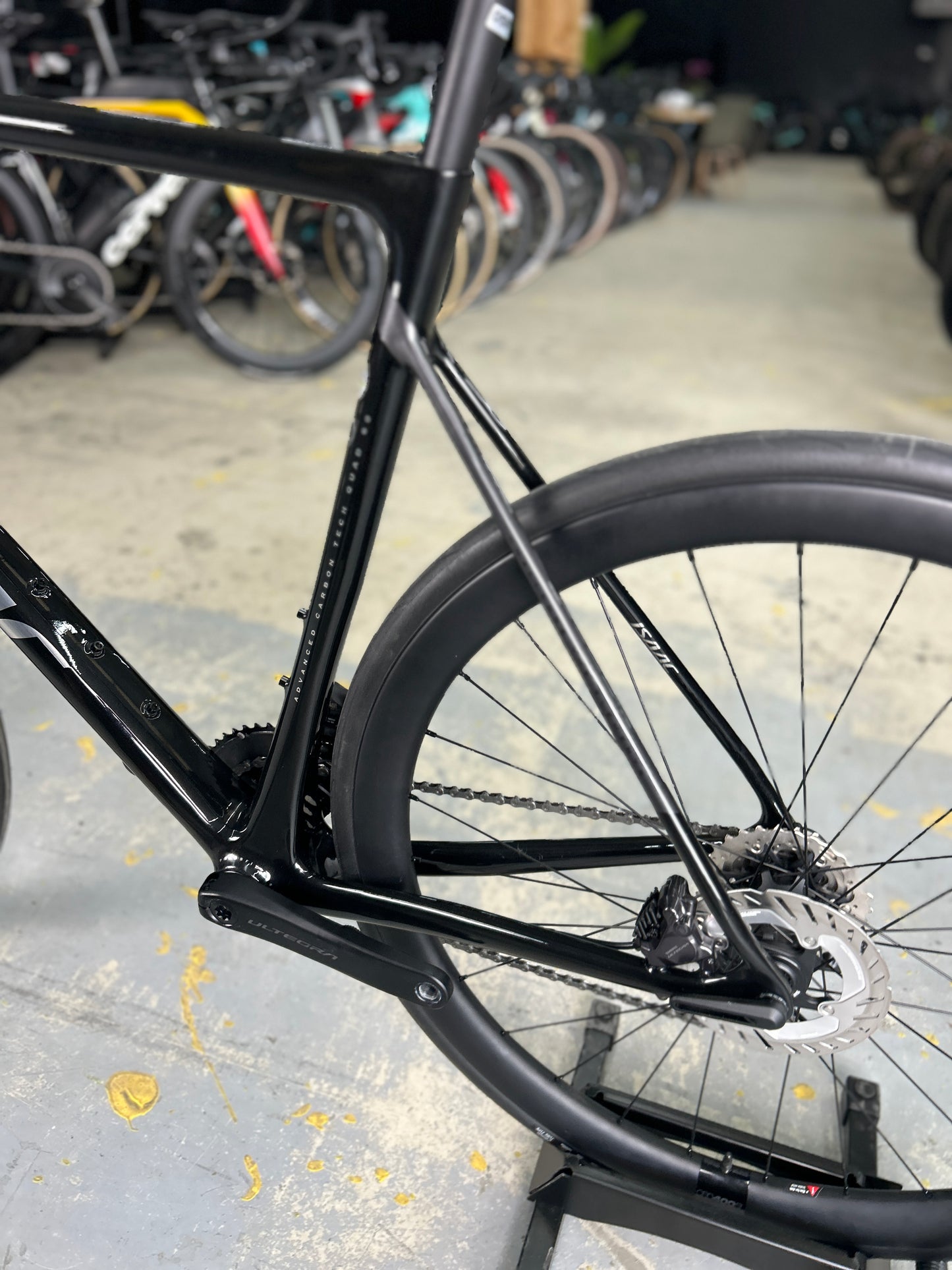 NIEUW Isaac Element Di2 Carbon Racefiets