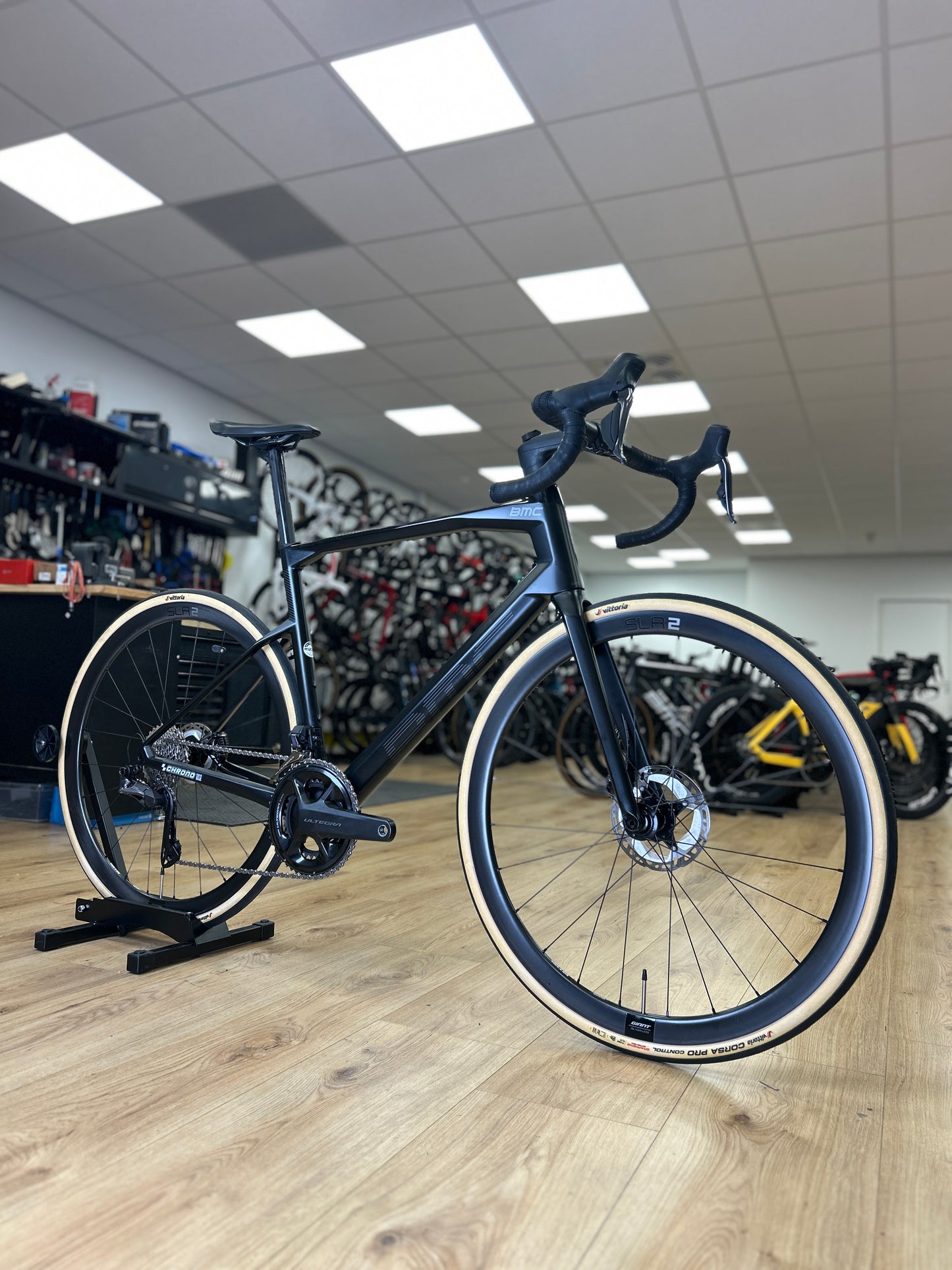 BMC RoadMachine 01 Di2 Carbon Road Bike