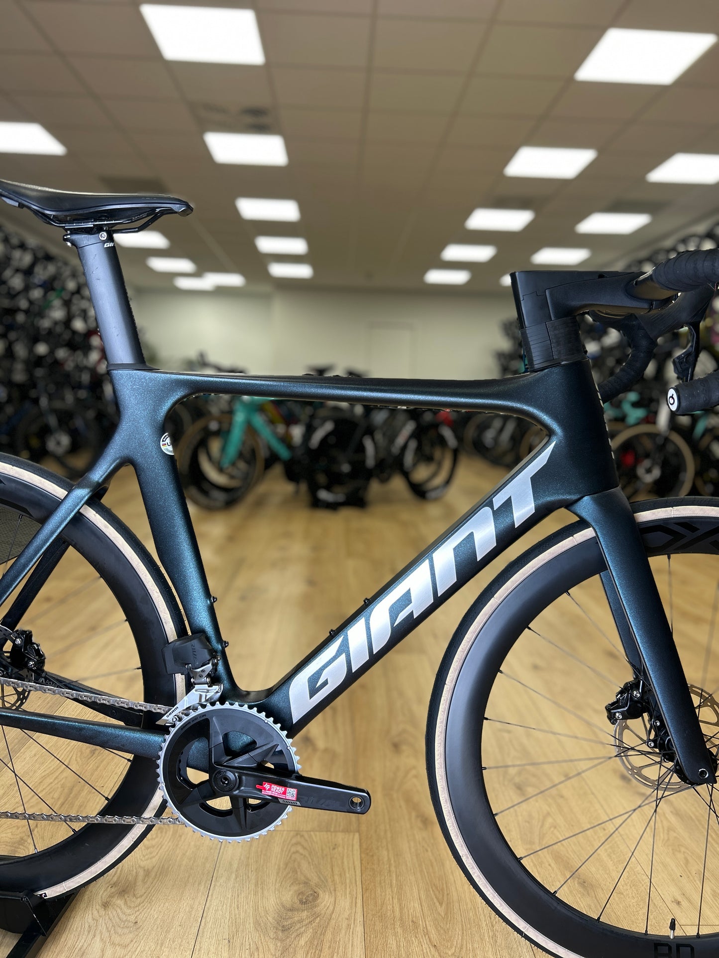 Giant Propel Advanced 1 AXS Carbon Road Bike