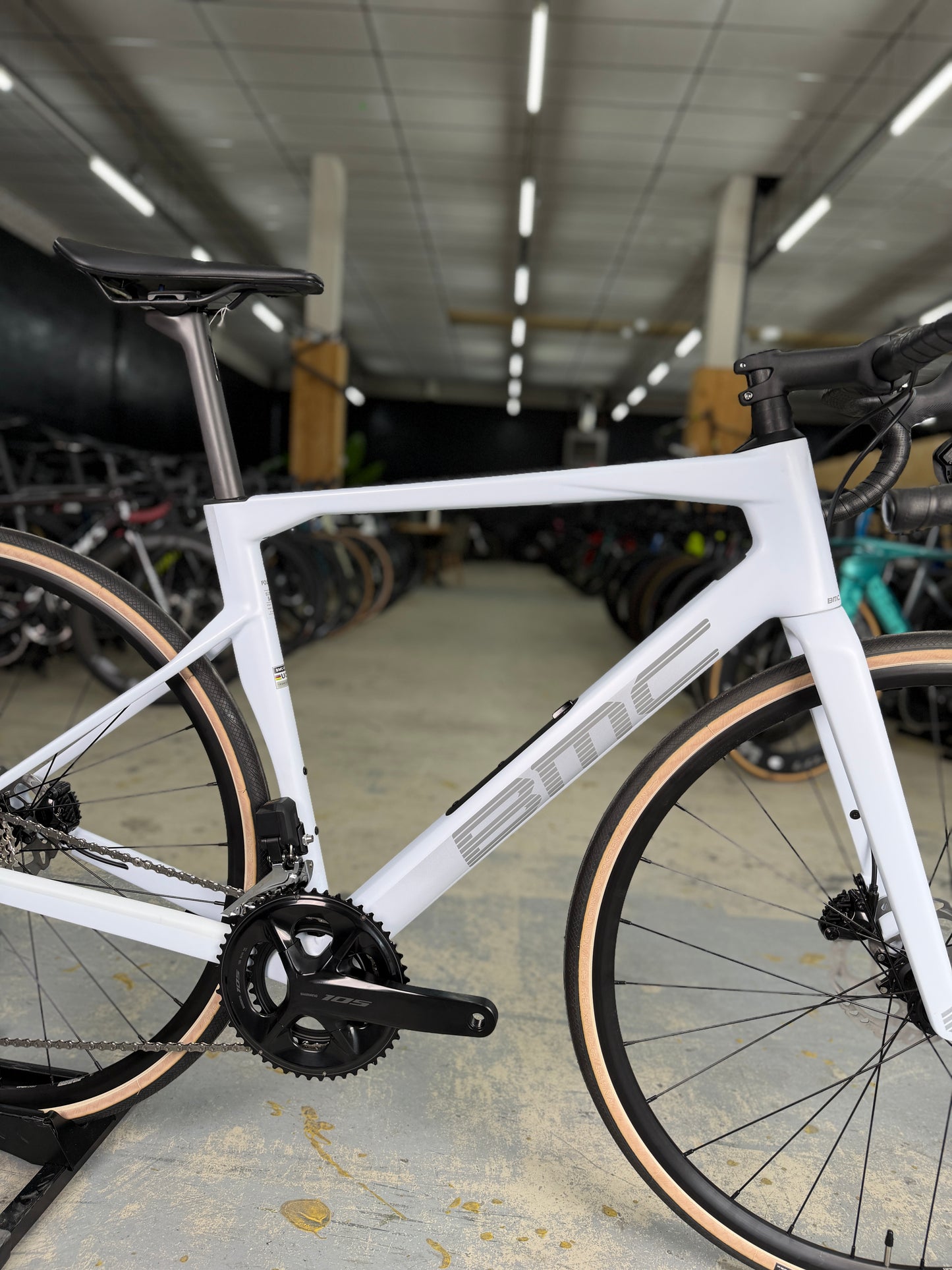 NIEUW BMC Roadmachine Four Di2 Carbon Racefiets