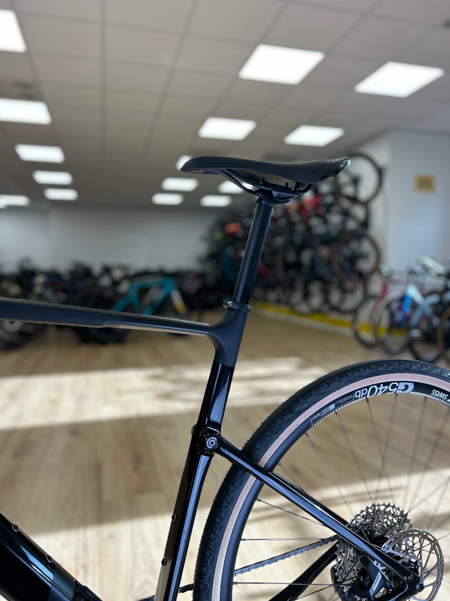 SHOWROOM MODEL Cannondale Topstone LG AXS Gravel Fiets