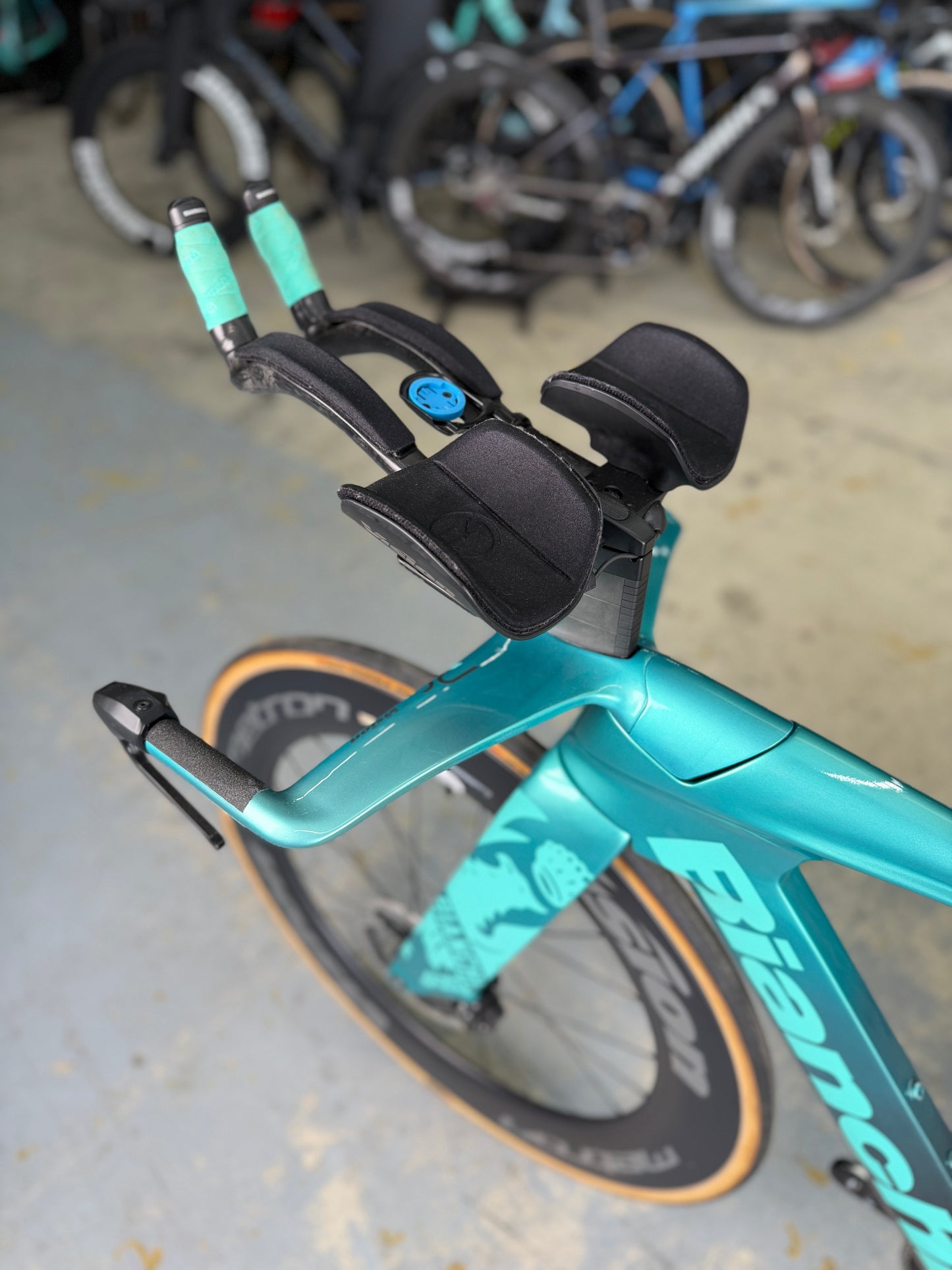 Bianchi Aquila RC Disc Di2 Carbon TT