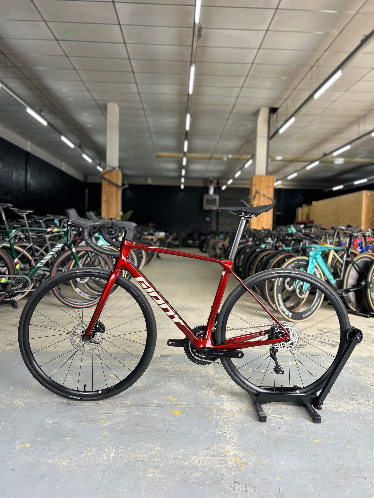 Showroom Model Giant TCR Advanced 1 Di2 Carbon Road Bike