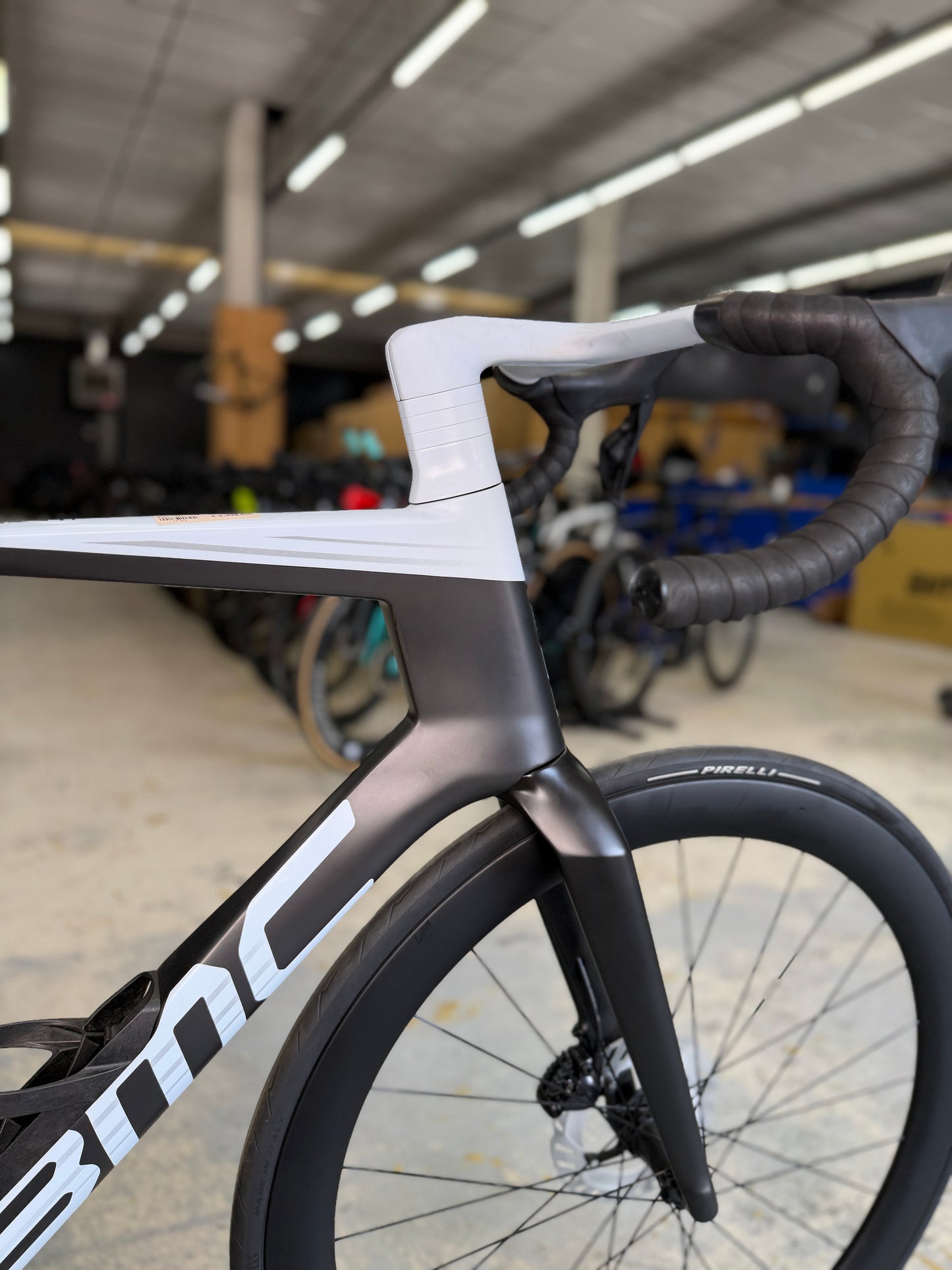 NIEUW BMC TeamMachine R01 LTD Di2 Carbon Racefiets