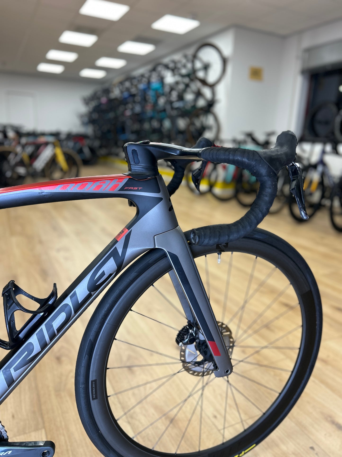 Ridley Noah Fast Disc Di2 Carbon Racefiets