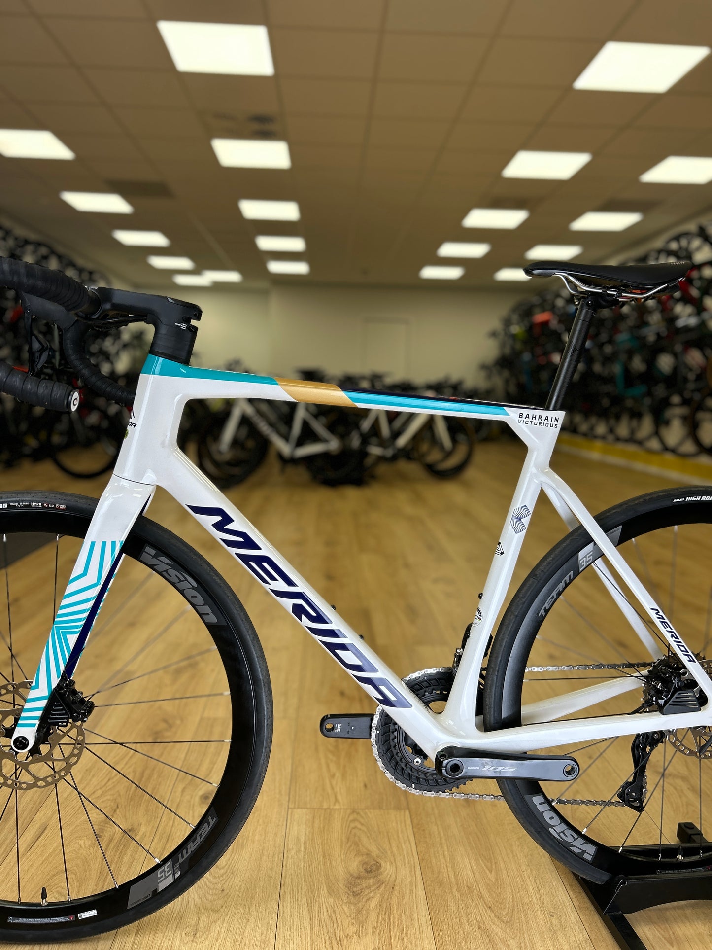 SHOWROOM MODEL 0km Merida Scultura 5000 Di2 Carbon Racefiets