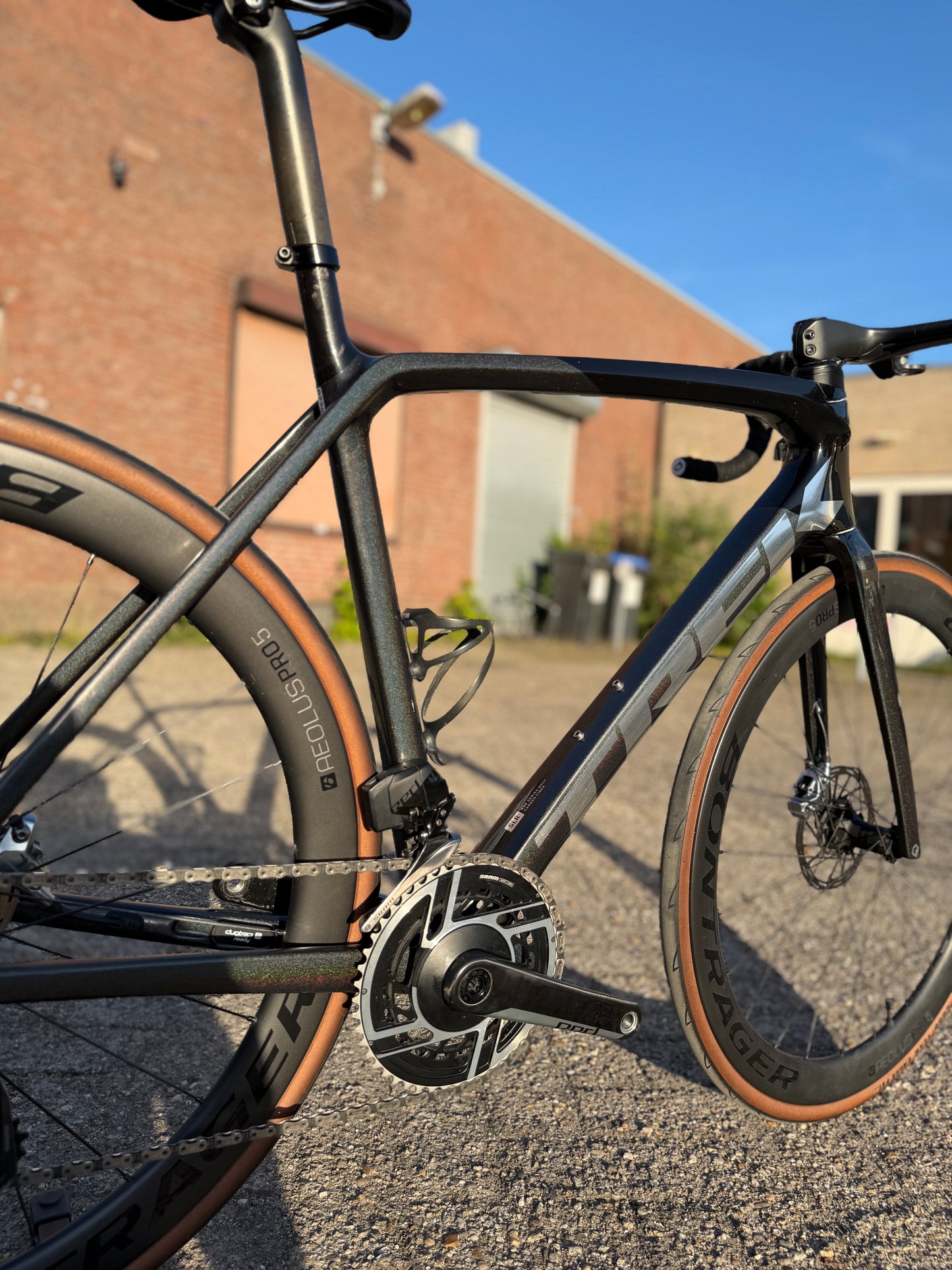 Trek Emonda SLR eTap Red Carbon Racefiets