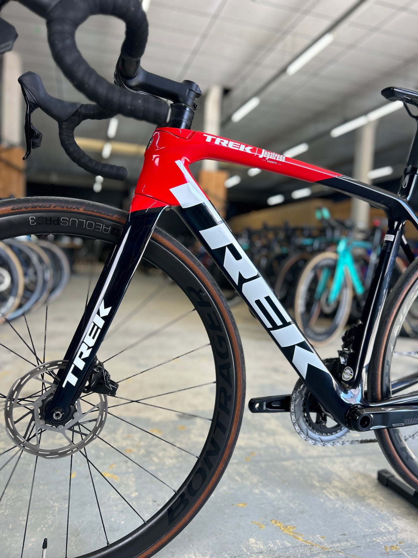 Trek Emonda SLR6 AXS Carbon Road Bike