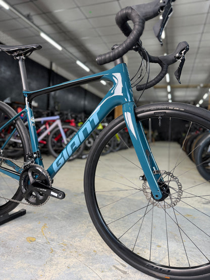 Giant Defy Carbon Racefiets