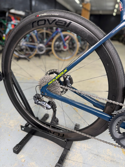Specialized Roubaix Expert Di2 Carbon Road Bike