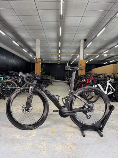 250km Factor ONE SRAM Red eTap Carbon Racefiets