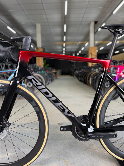 NIEUW Ridley Falcn Di2 Carbon Racefiets