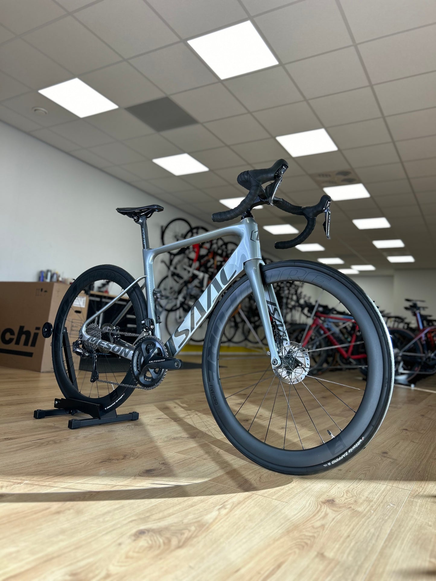 Isaac Meson Di2 Ultegra Carbon Racefiets