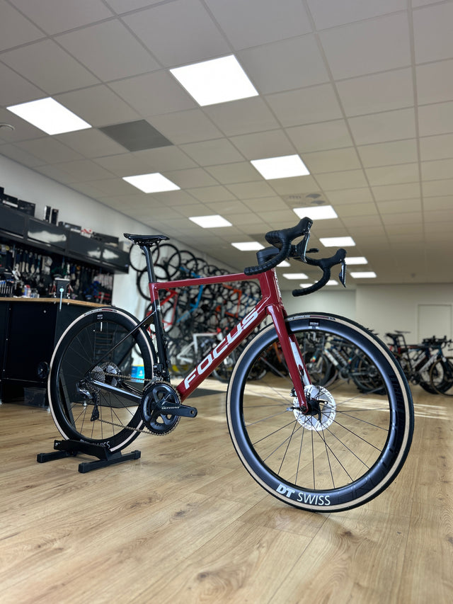 Focus Izalco Max 9.8 Di2 Carbon Racefiets