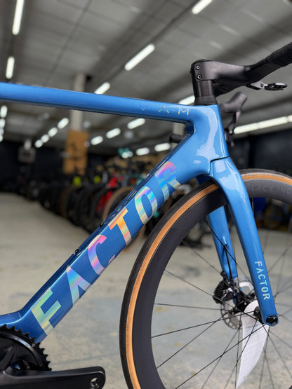 NIEUW Factor Ostro VAM Di2 Carbon Racefiets