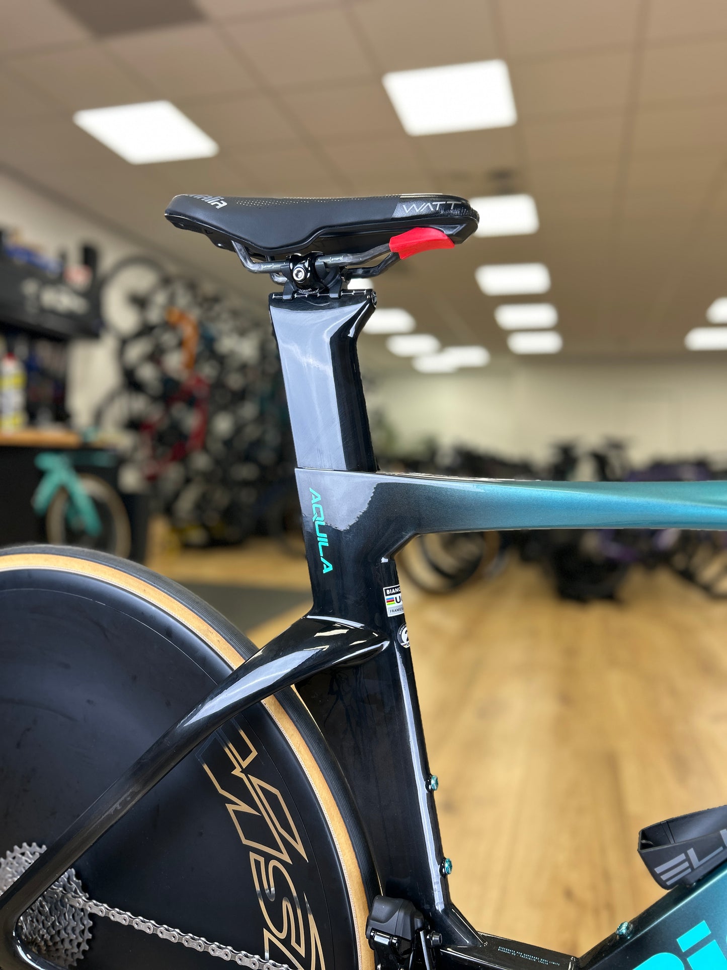 Bianchi Aquila RC Disc Di2 Carbon TT